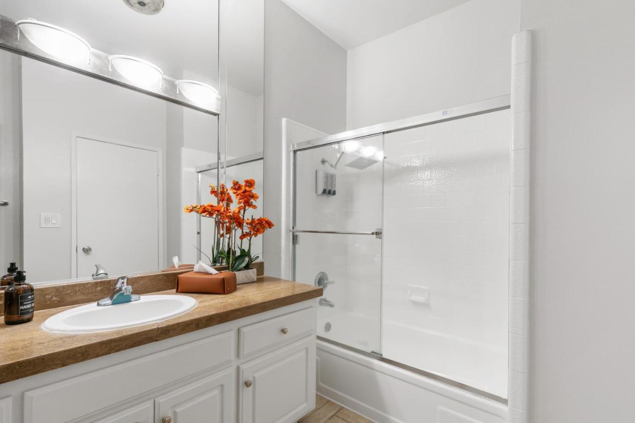 Beverly Hills 2 Bed 2 Bath Penthouse With Den And Parking 414 Los Angeles Esterno foto