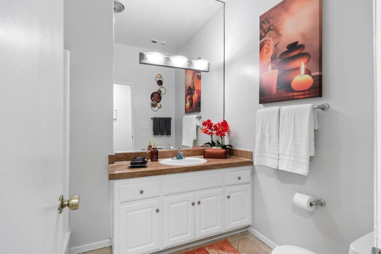 Beverly Hills 2 Bed 2 Bath Penthouse With Den And Parking 414 Los Angeles Esterno foto